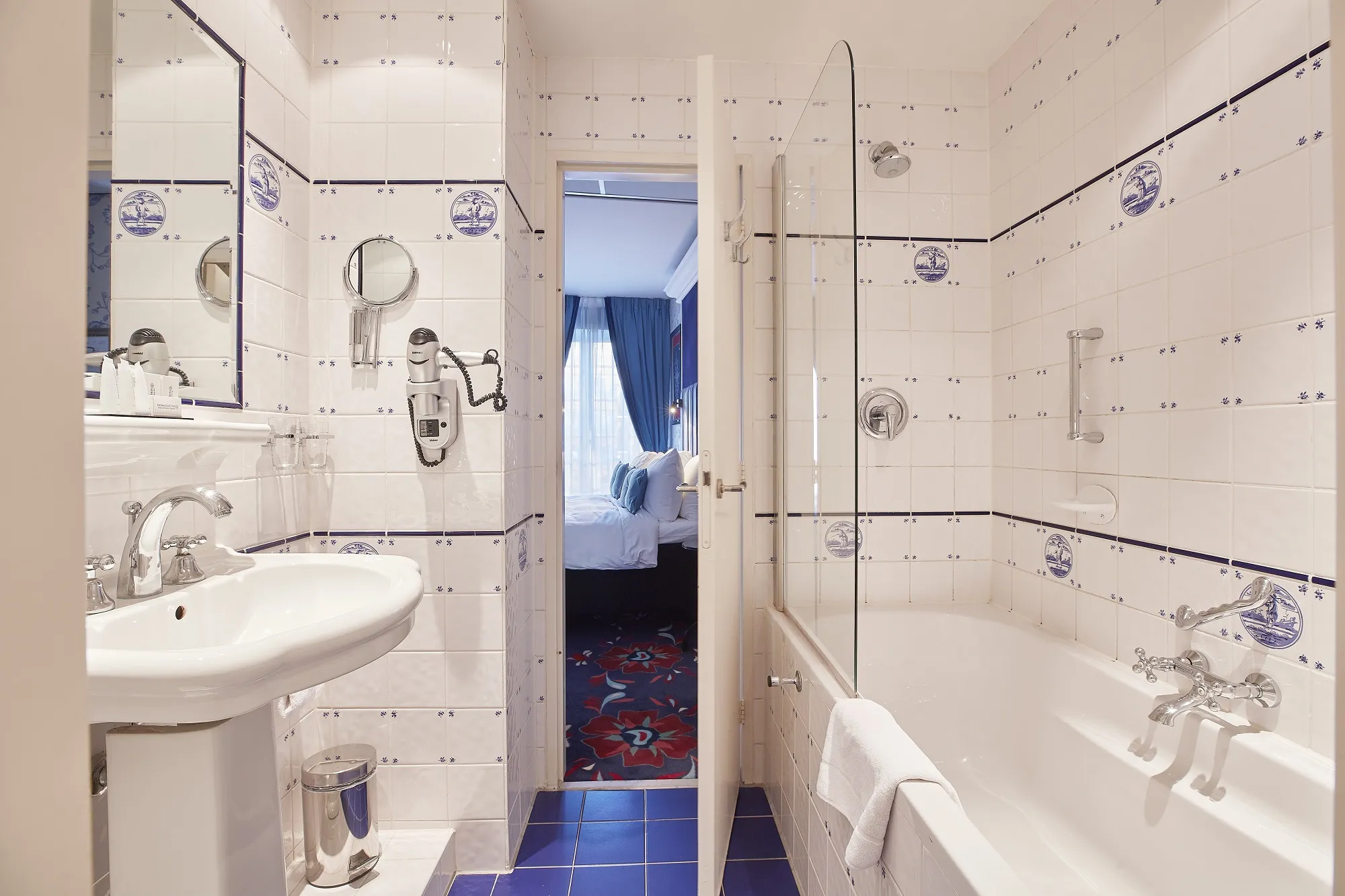 Carlton Ambassador Hotel badkamer Klassiek Hollands stijl